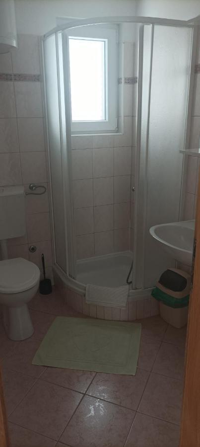 Feel Good Apartment Banjol Eksteriør billede
