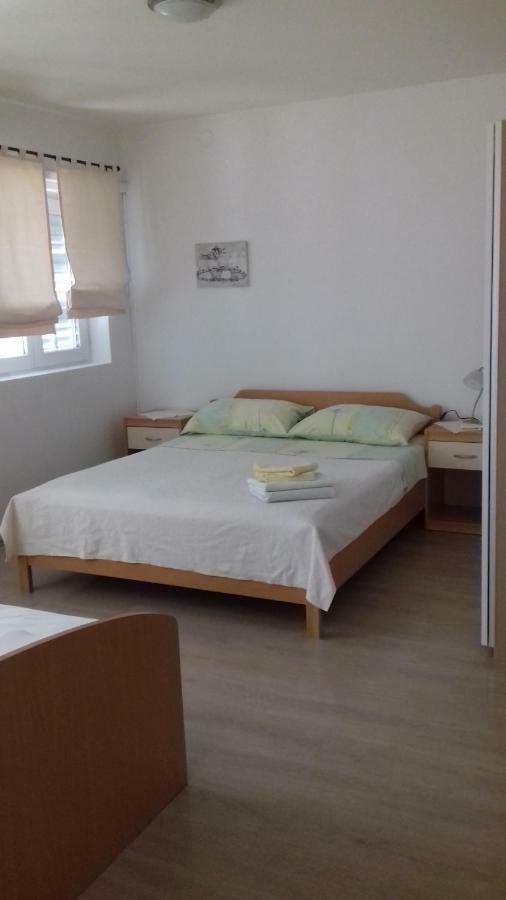 Feel Good Apartment Banjol Eksteriør billede