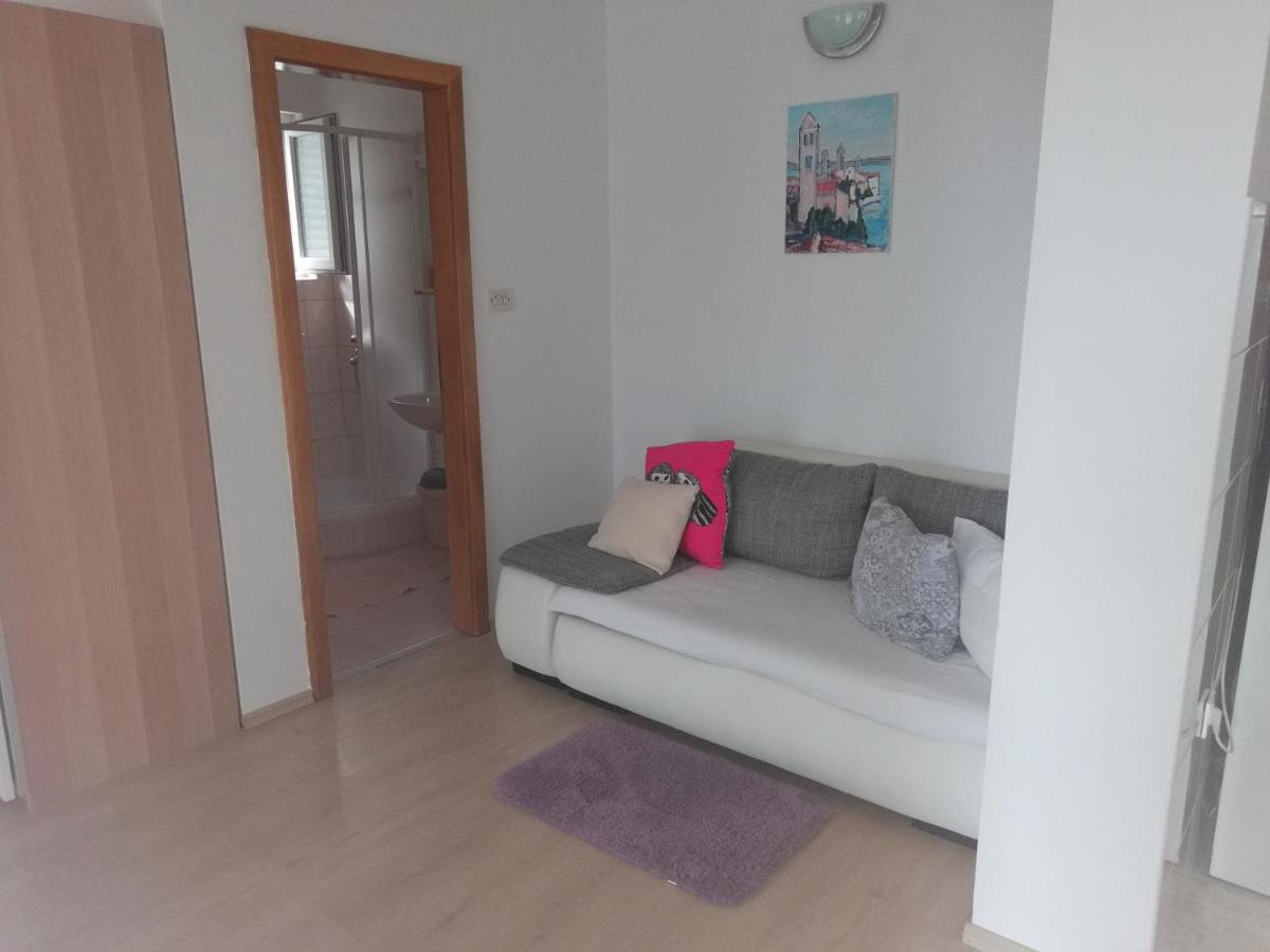 Feel Good Apartment Banjol Eksteriør billede